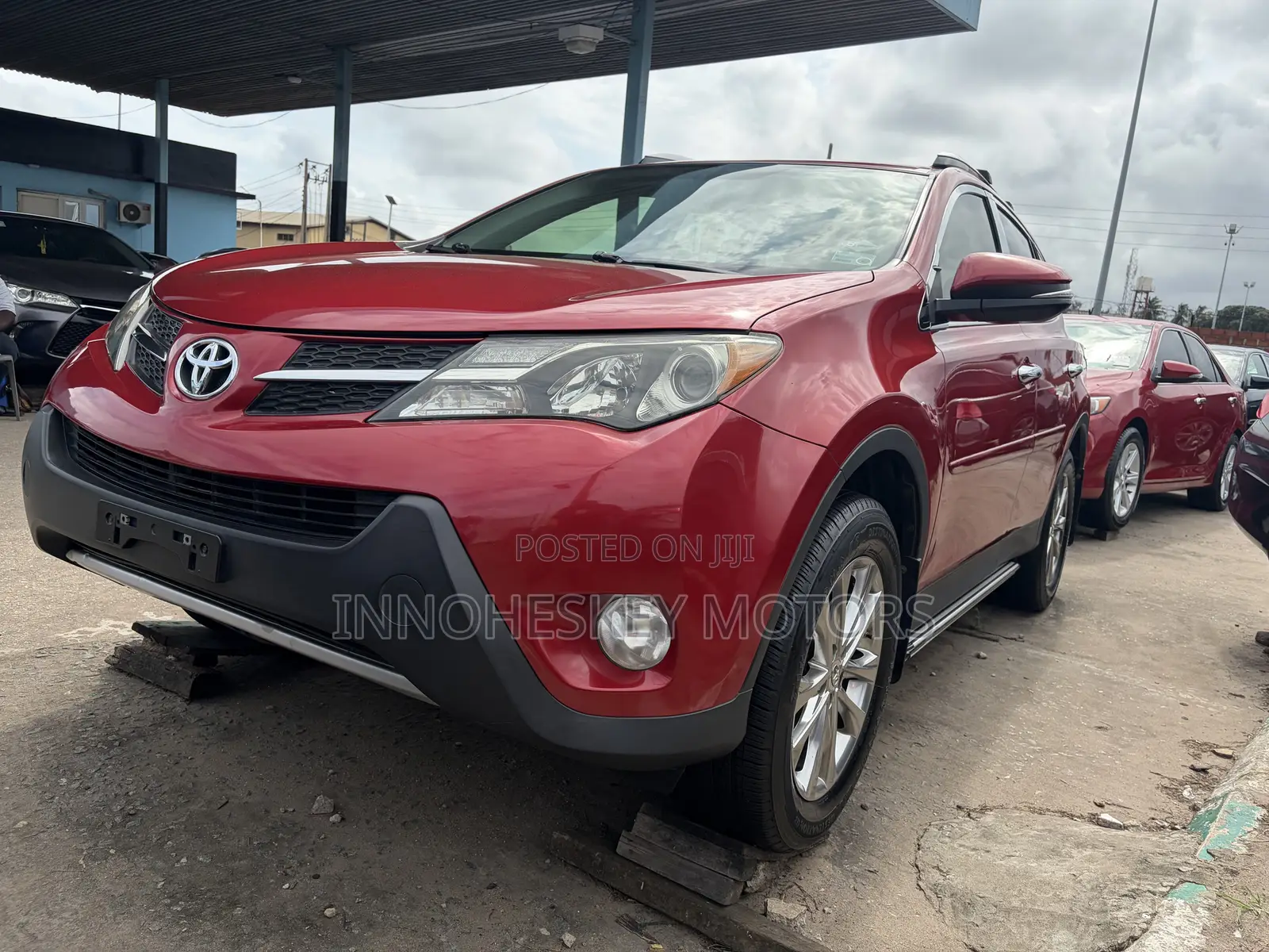 Toyota RAV4 XLE 4dr SUV (2.5L 4cyl 6A) 2014 Red
