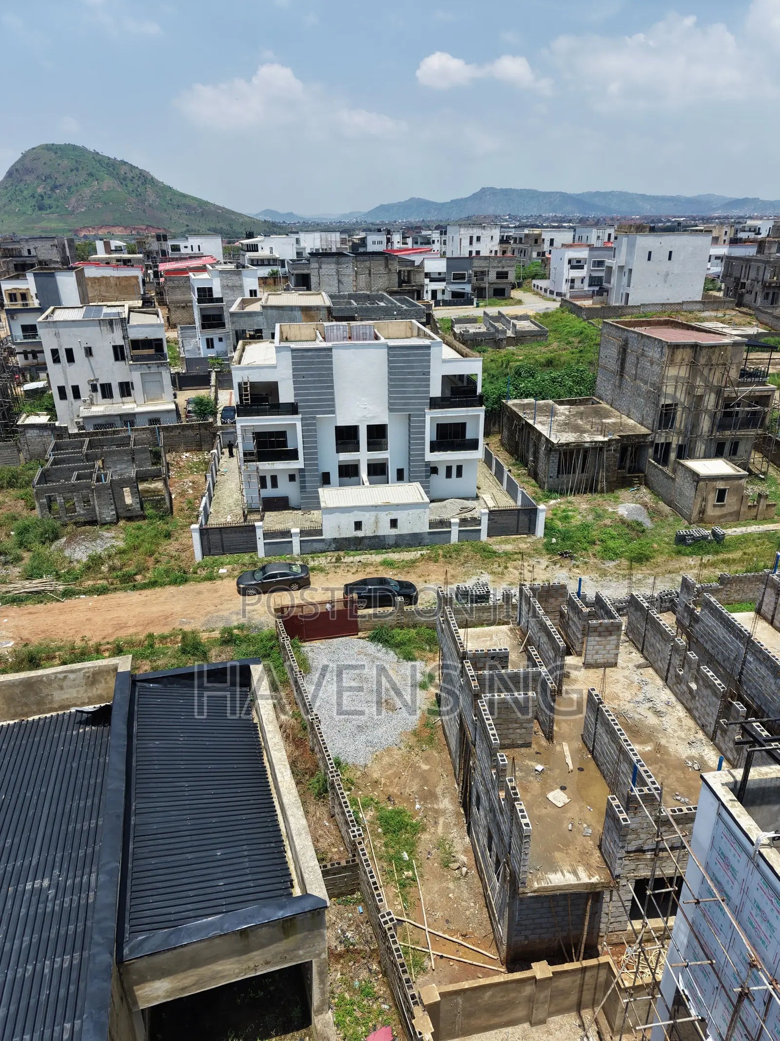 4bdrm Duplex in Life Camp for sale