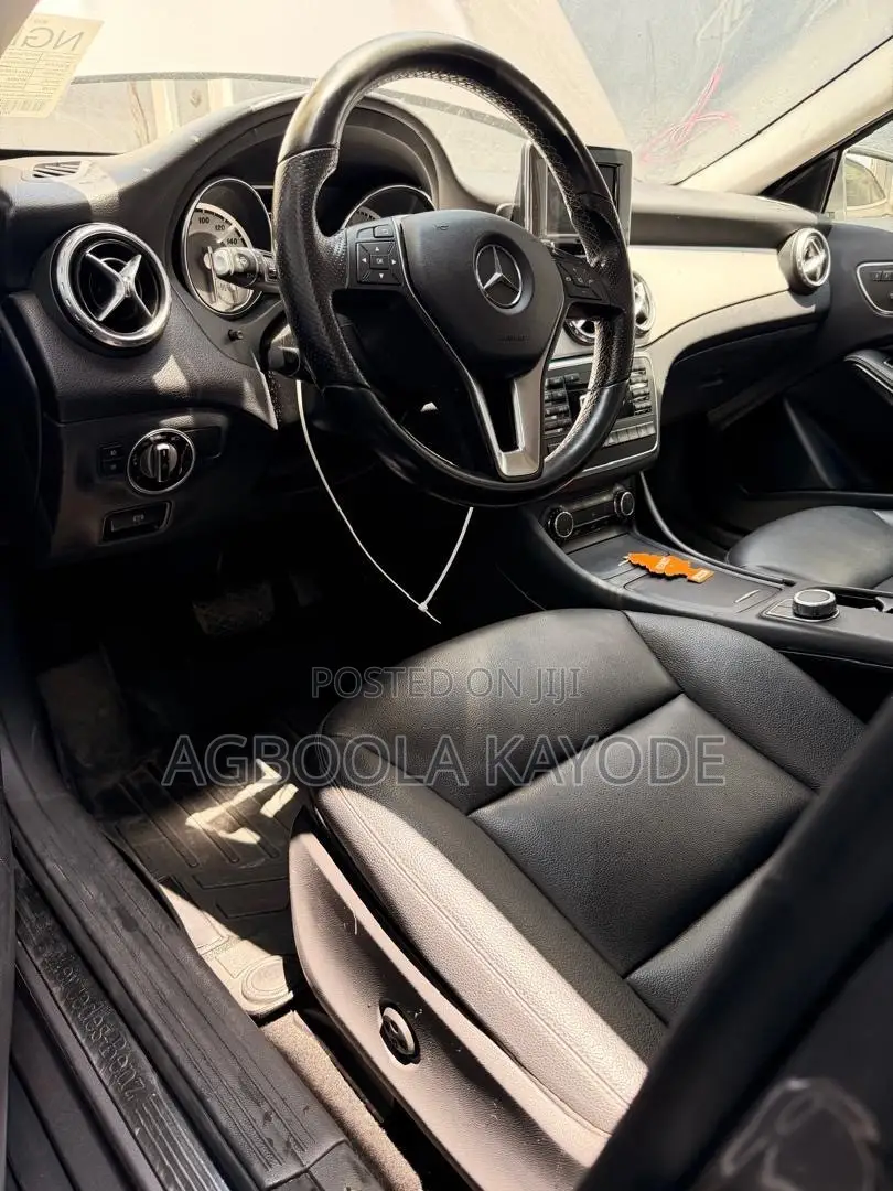 Mercedes-Benz GLA 250 2015 Gray
