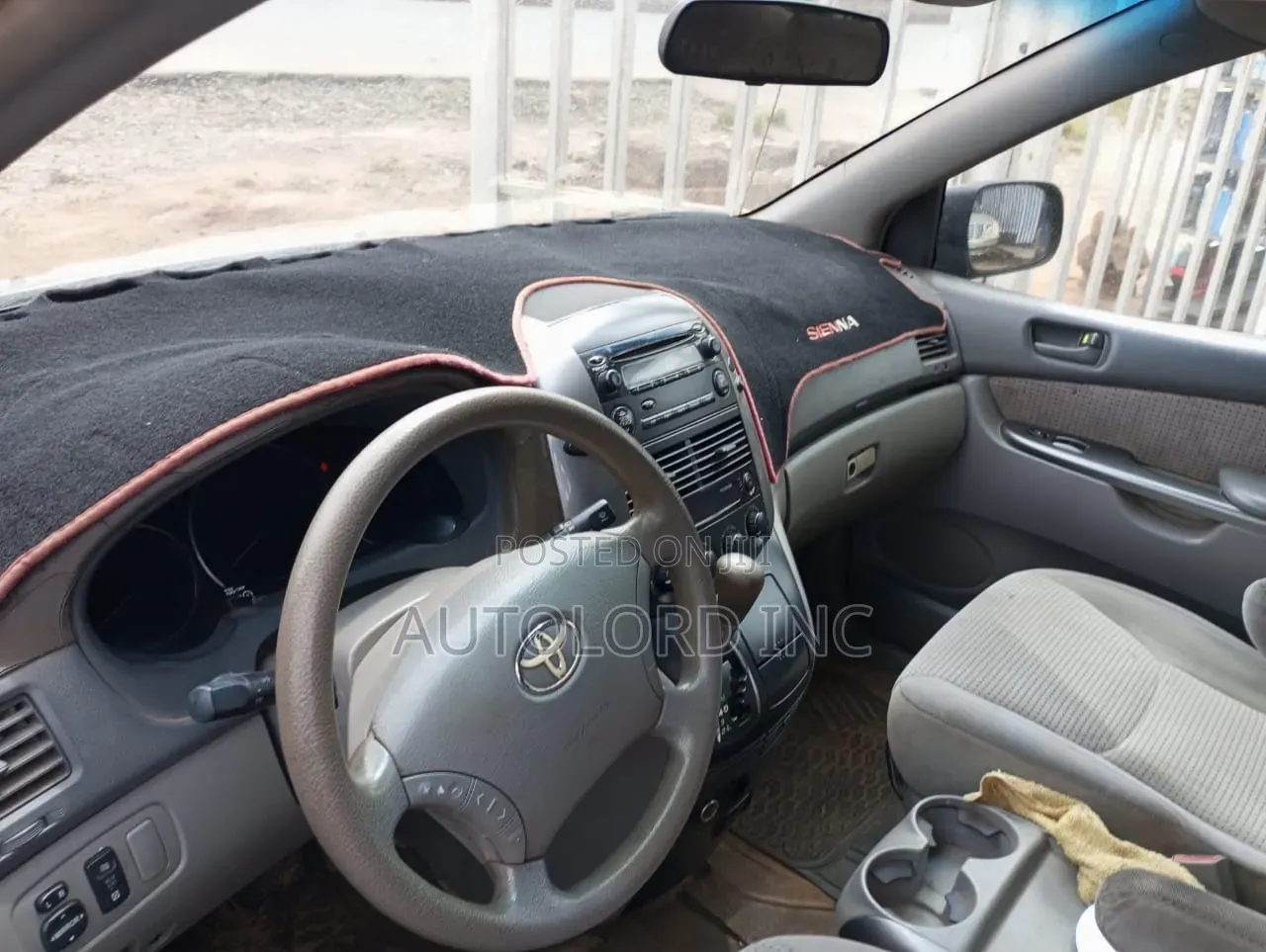Toyota Sienna LE AWD 2006 Red