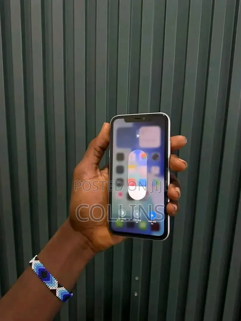 Apple iPhone 11 64 GB White