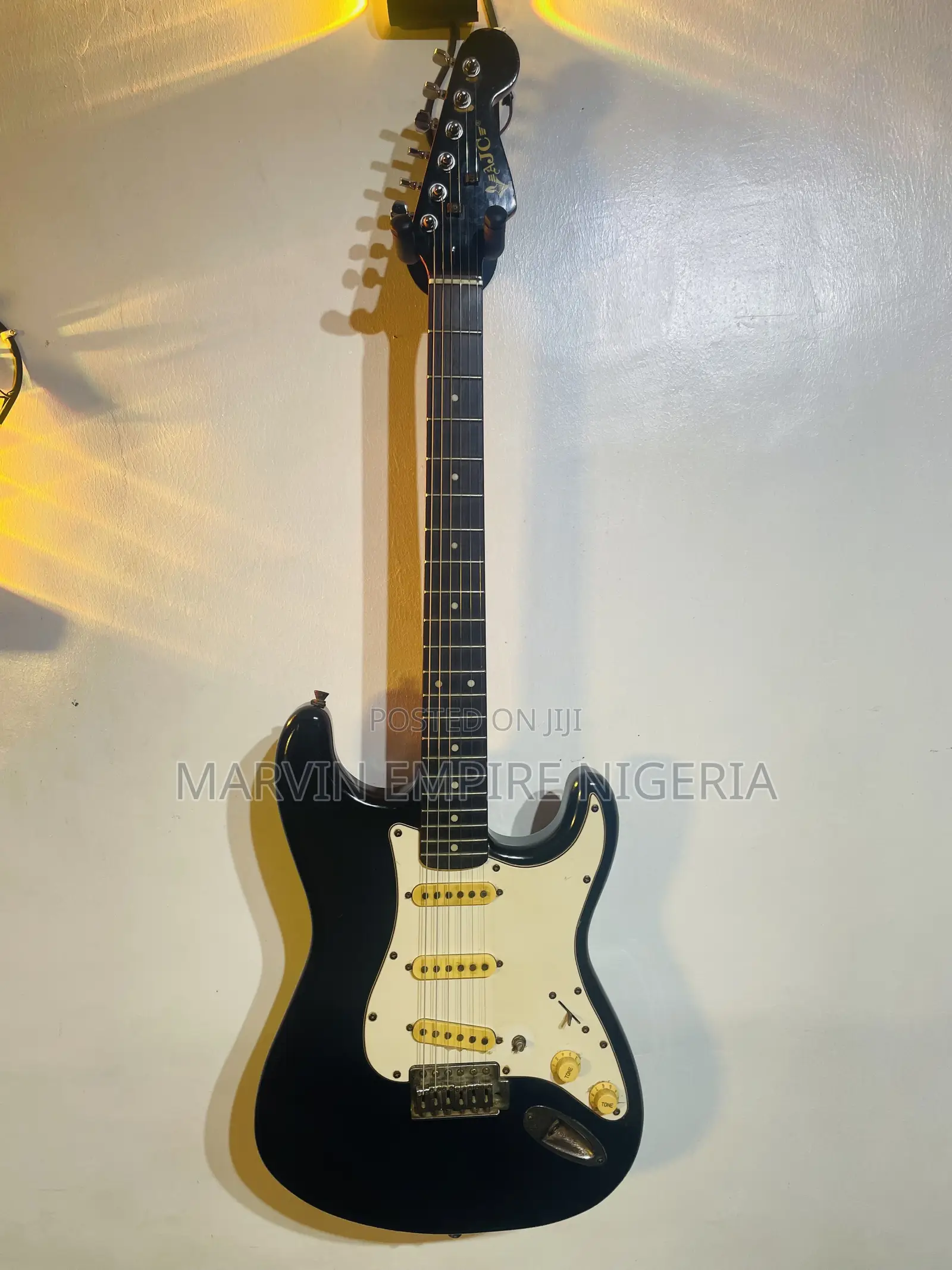 AJC Stratocaster-Style Electric Lead Guitar With Bag