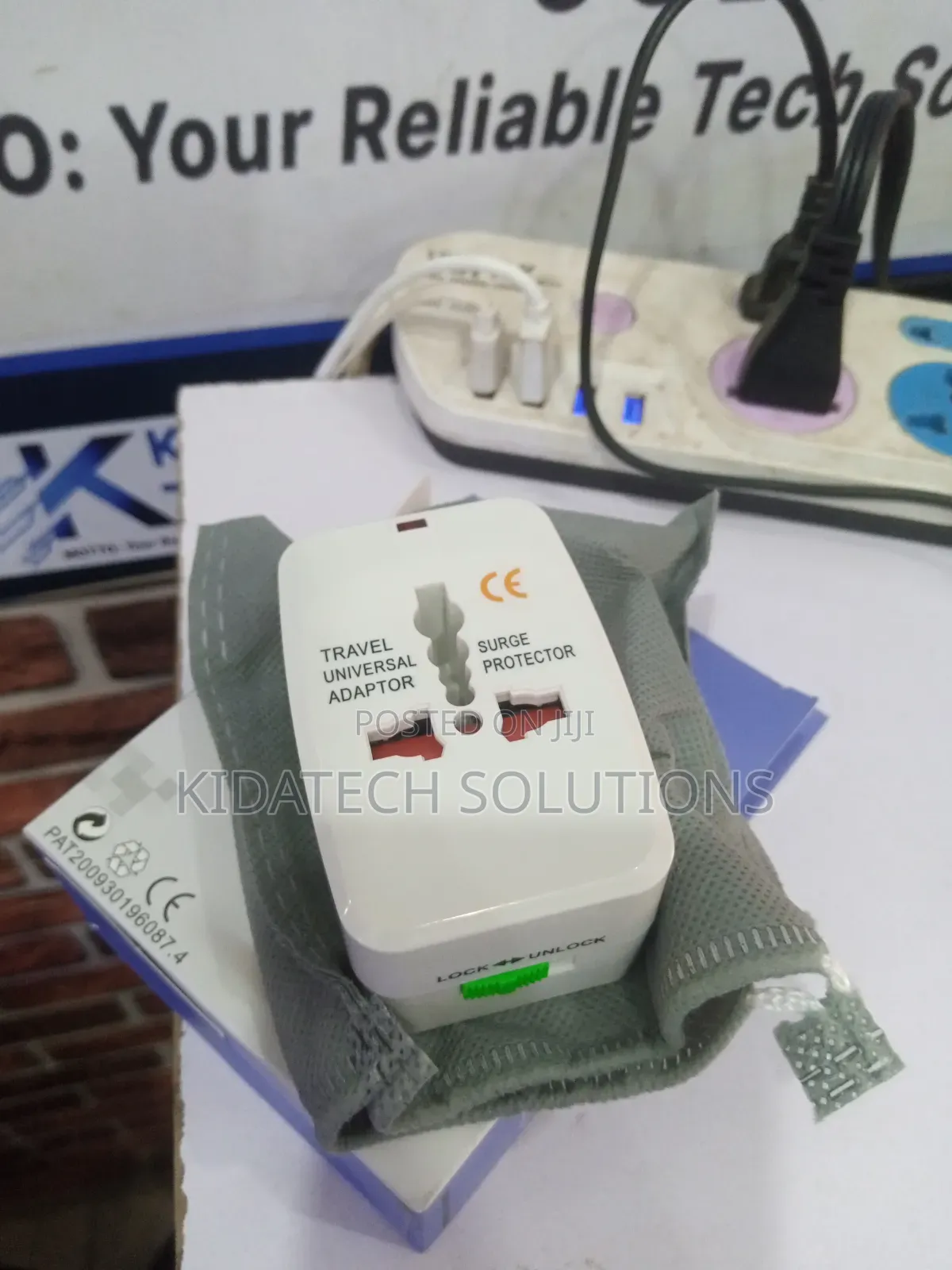 Universal Adapter