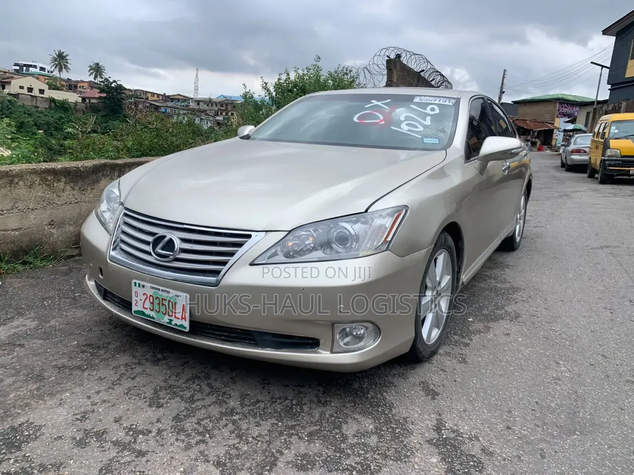 Lexus ES 350 2012 Gold