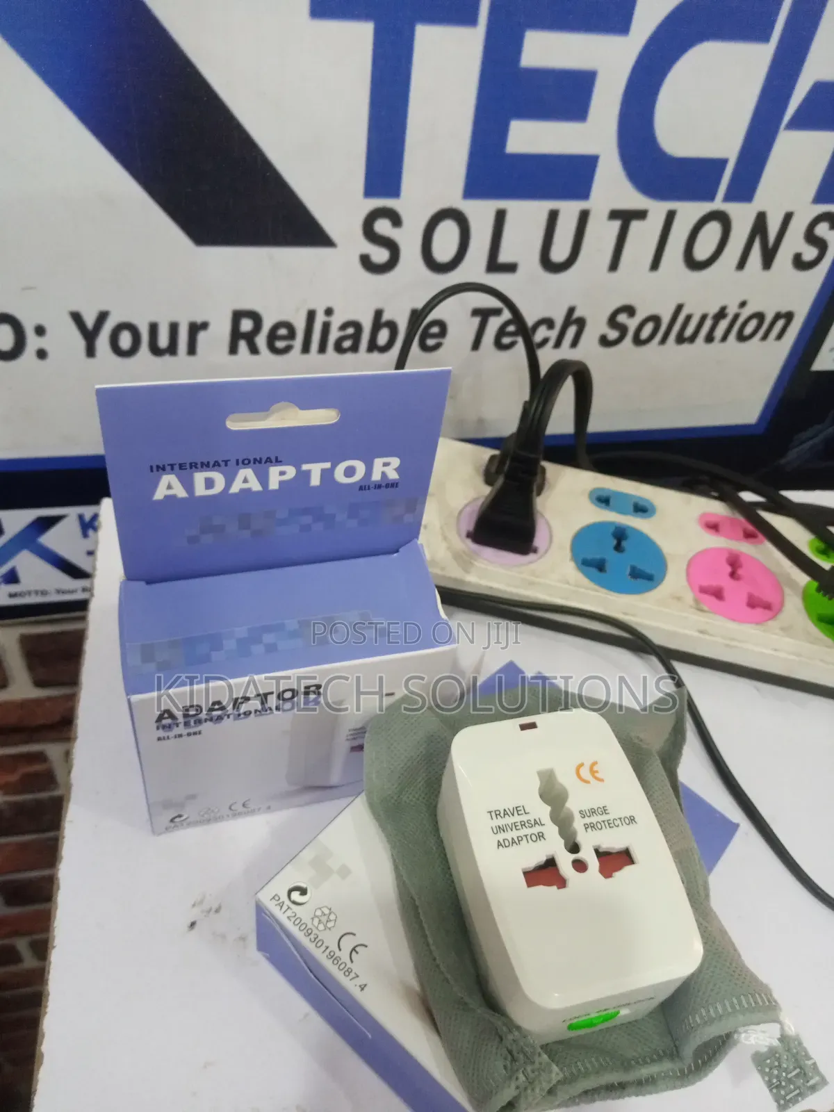 Universal Adapter
