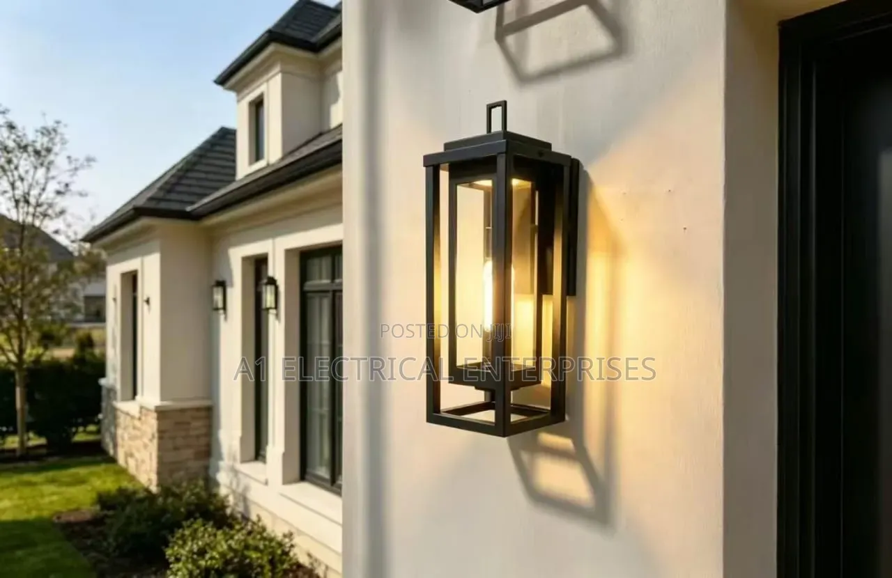 Quality Wall Cast Outside Light