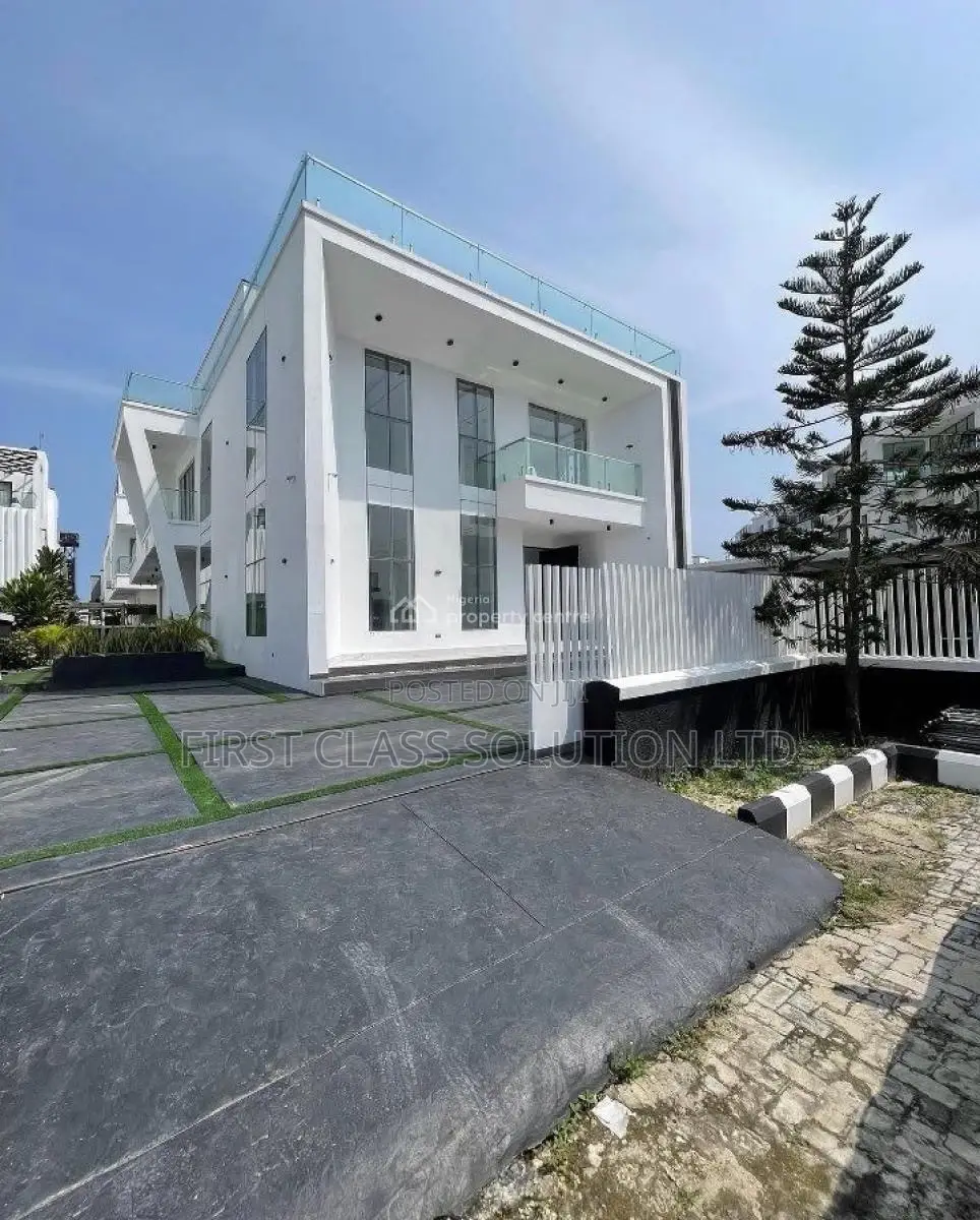 5bdrm Mansion in Osapa london for sale