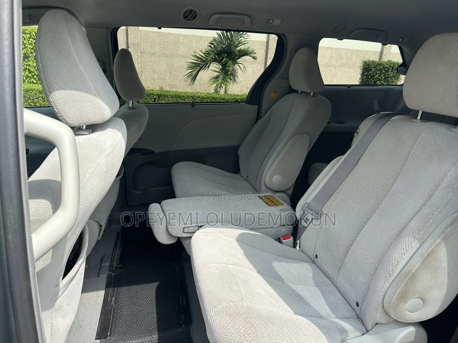 Toyota Sienna LE 8 Passenger 2011 Green