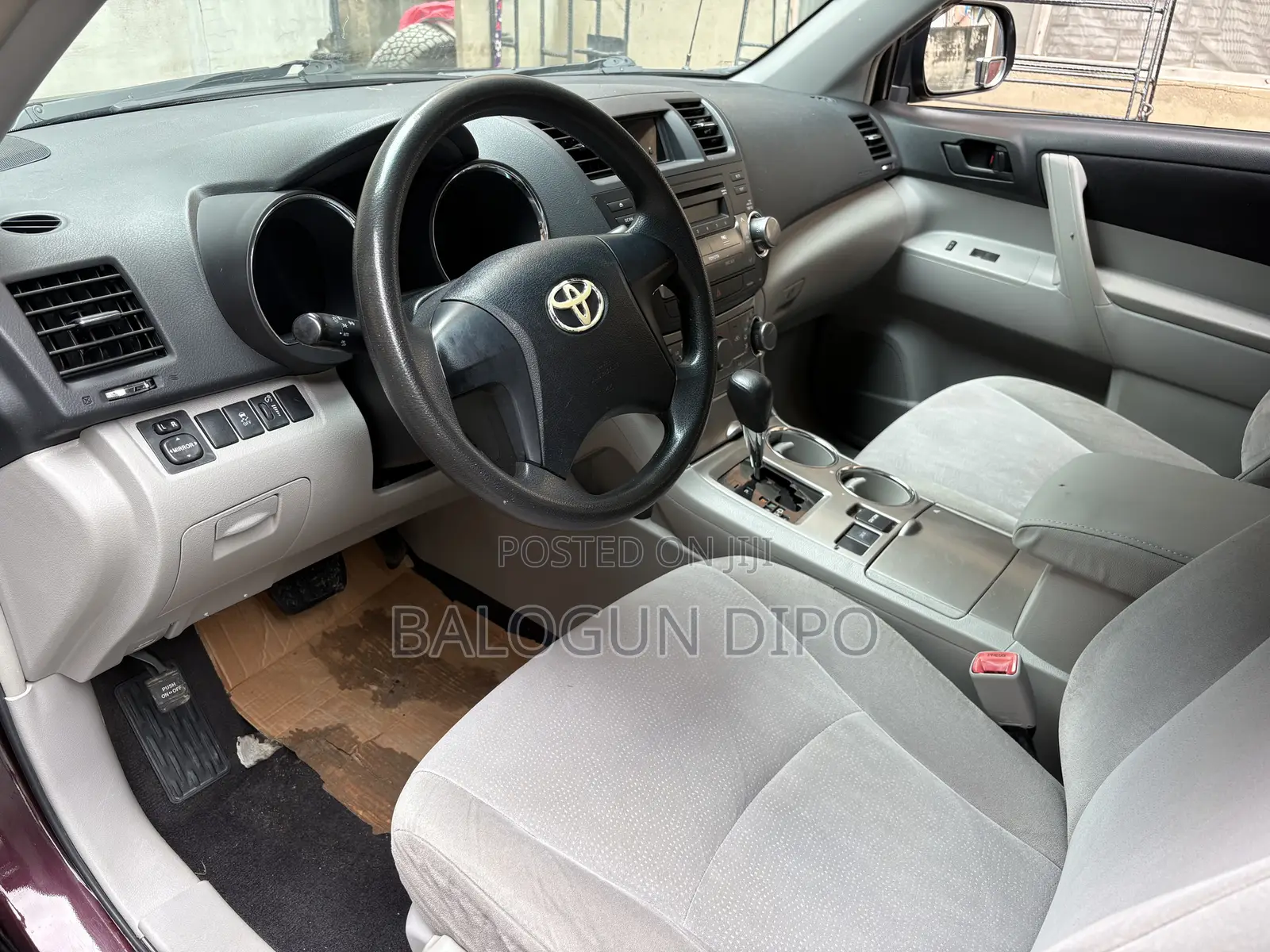 Toyota Highlander SE 2011 Maroon