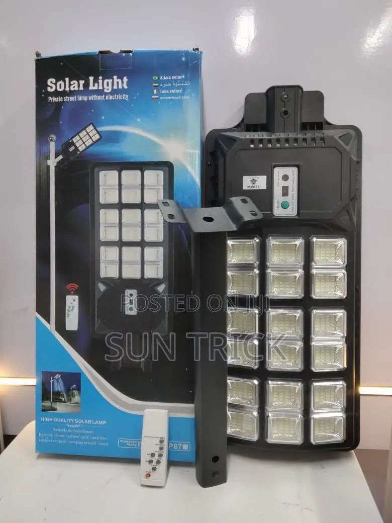 Suntrick 2700W Solar Street Light