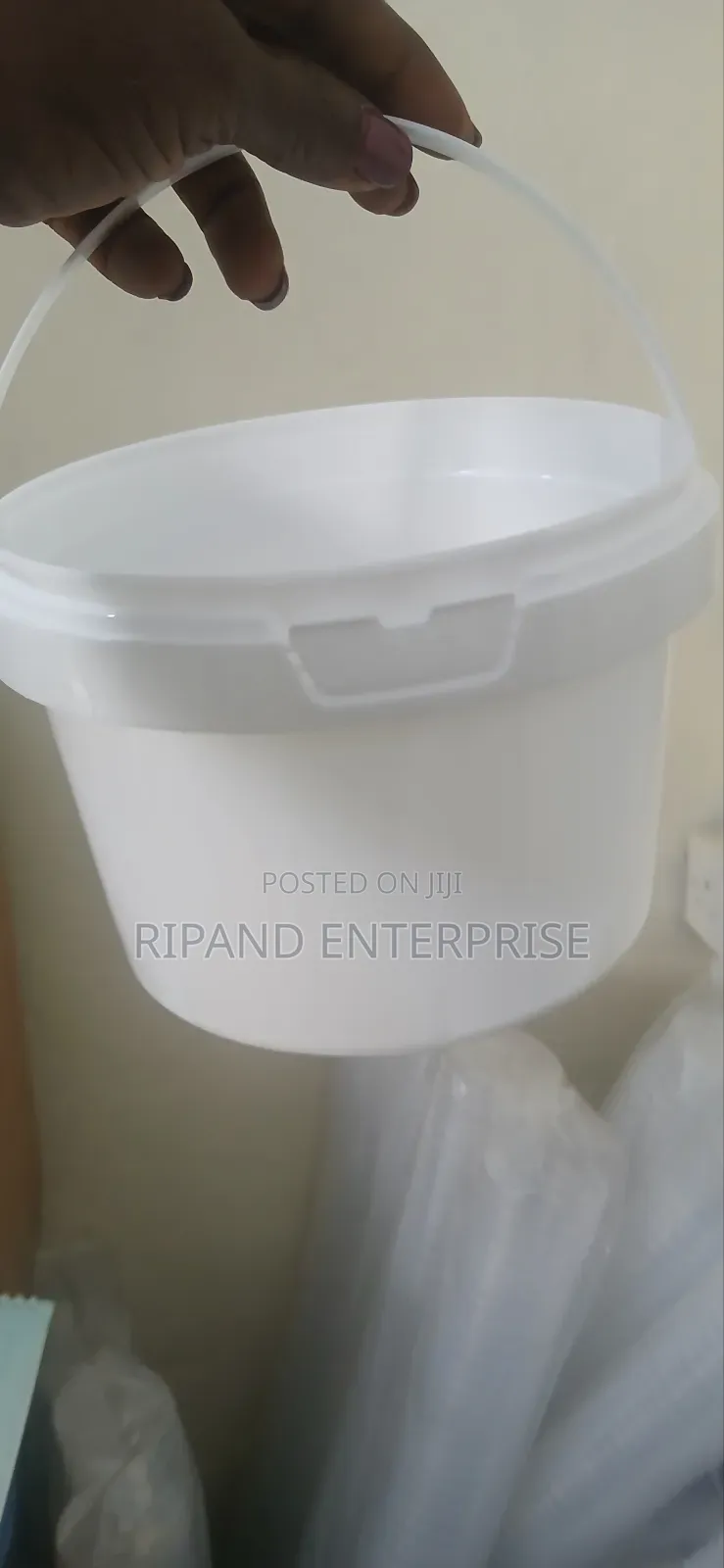 Coloured White 2 Litres Buckets