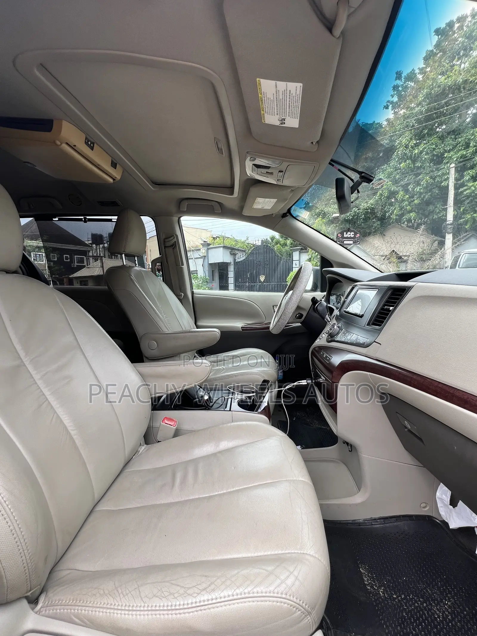 Toyota Sienna 2011