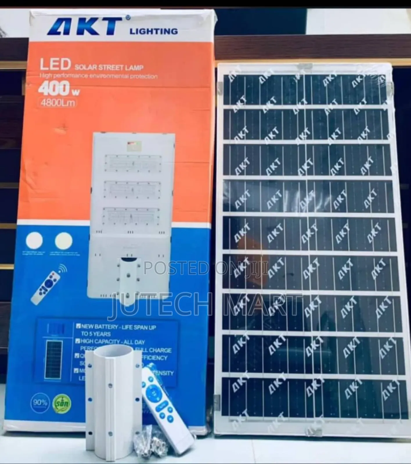 400W AKT LED Solar Street Light With Solar Panel Remote Control