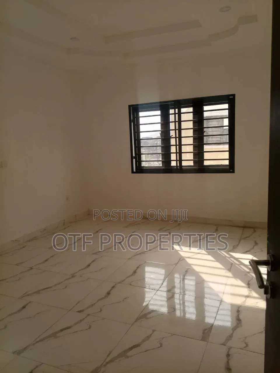 4bdrm Duplex in Lifecamp for sale