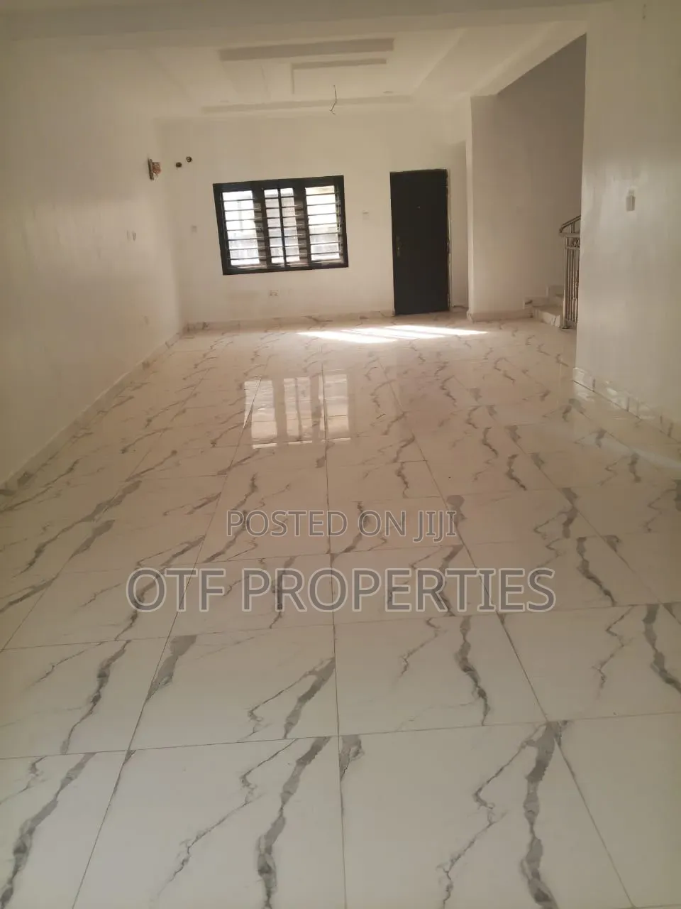 4bdrm Duplex in Lifecamp for sale
