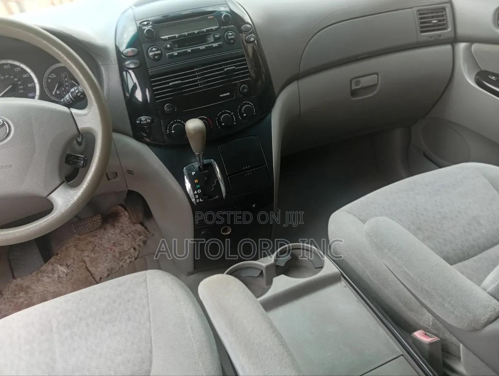 Toyota Sienna CE 2005 Red