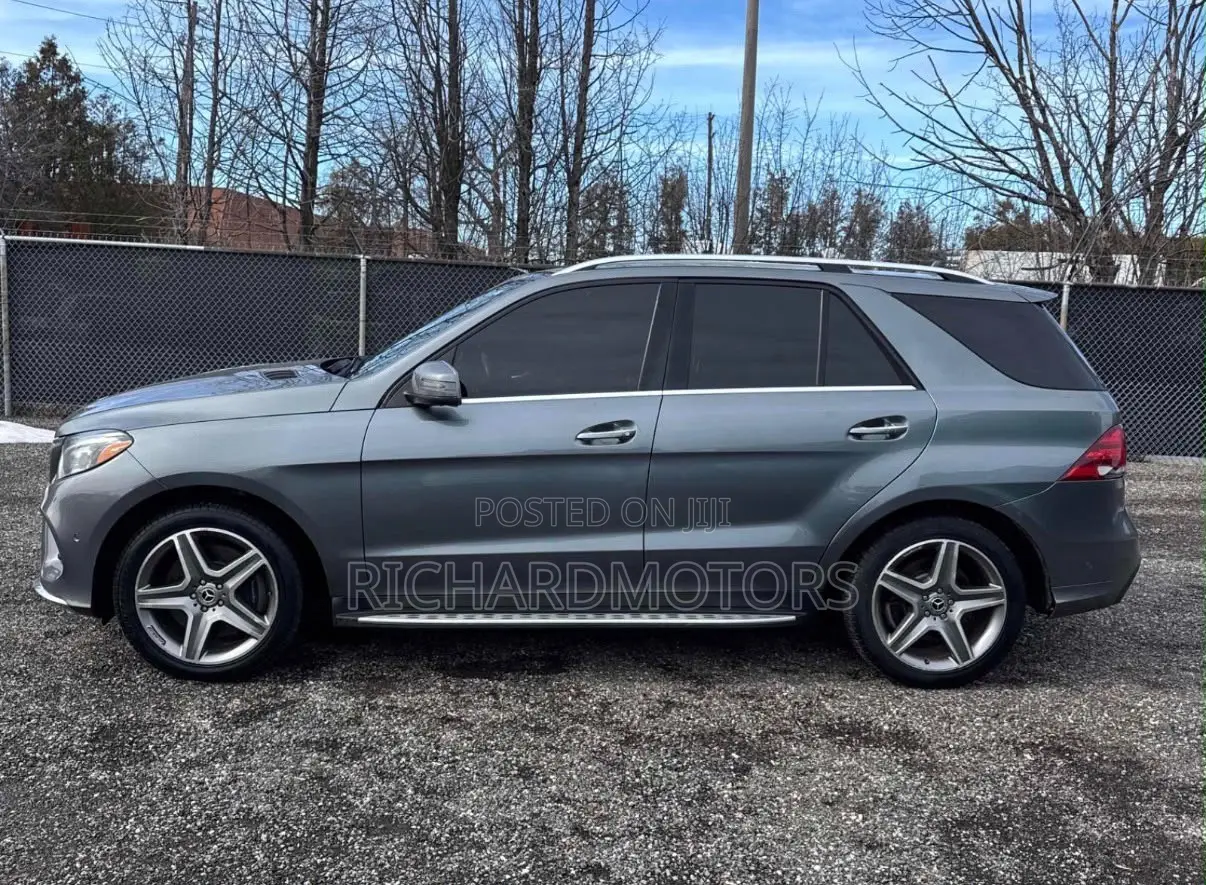 Mercedes-Benz GLE-Class GLE 400 4MATIC 2018 Gray