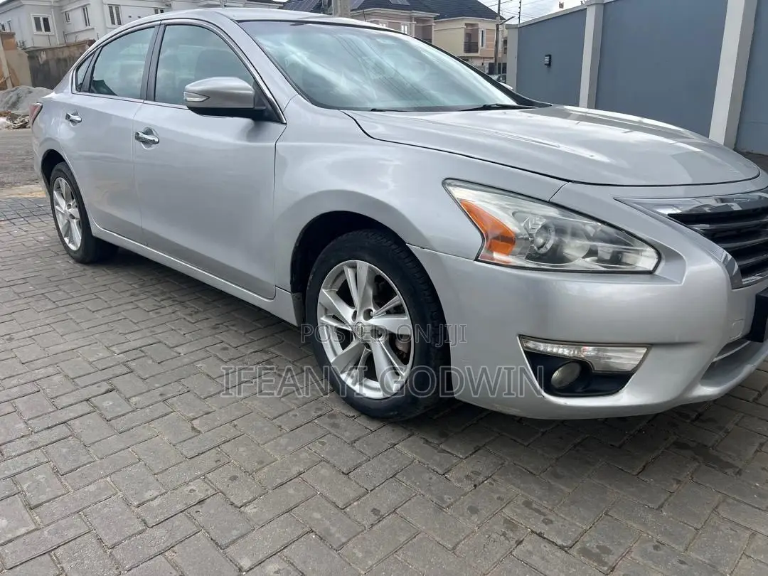Nissan Altima 2015 Silver