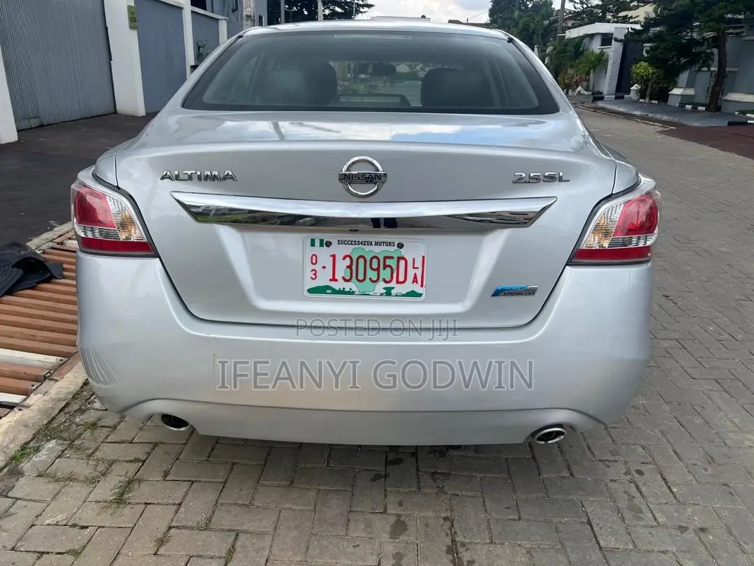 Nissan Altima 2015 Silver