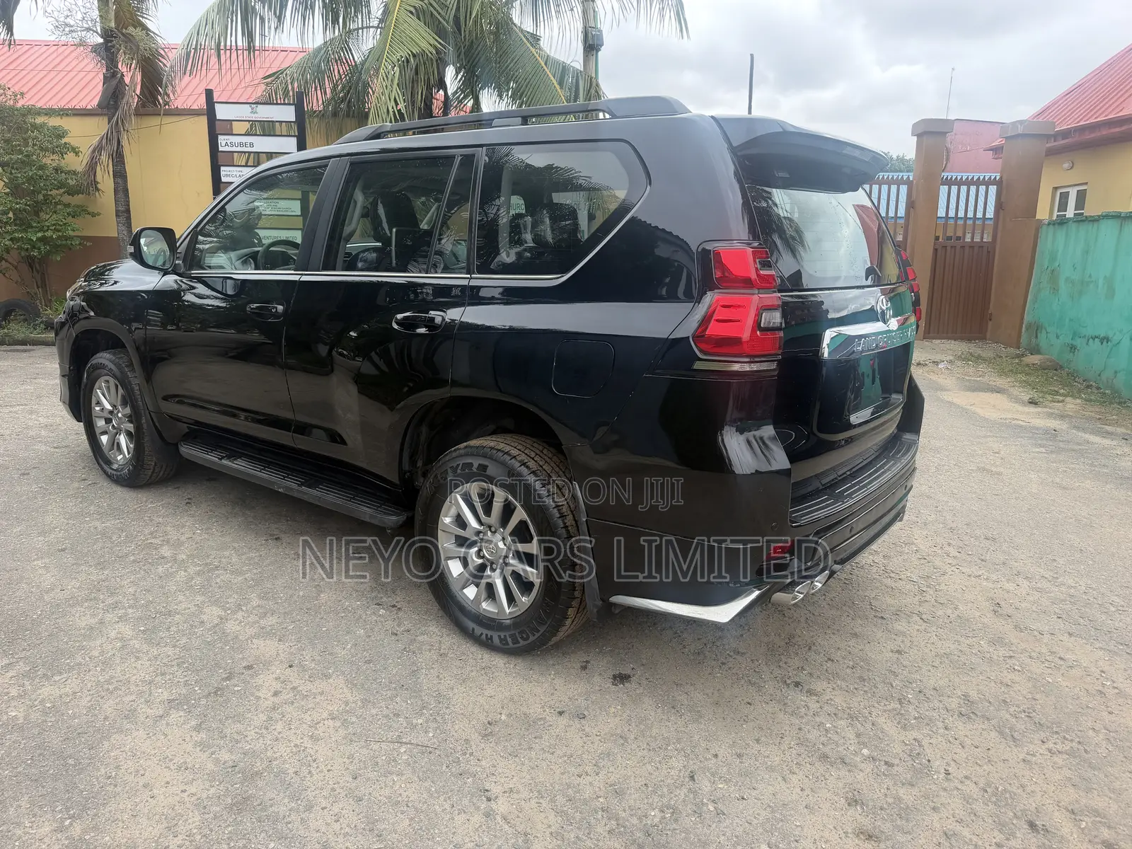 Toyota Land Cruiser Prado 2.7 2019 Black