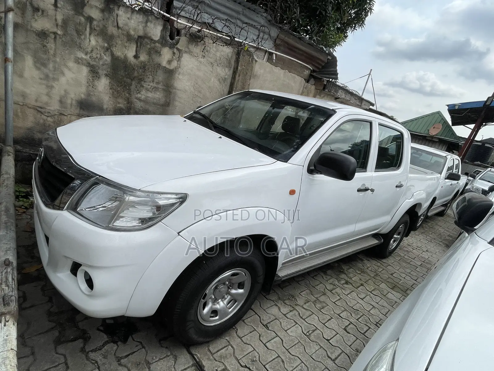 Toyota Hilux 2012 White