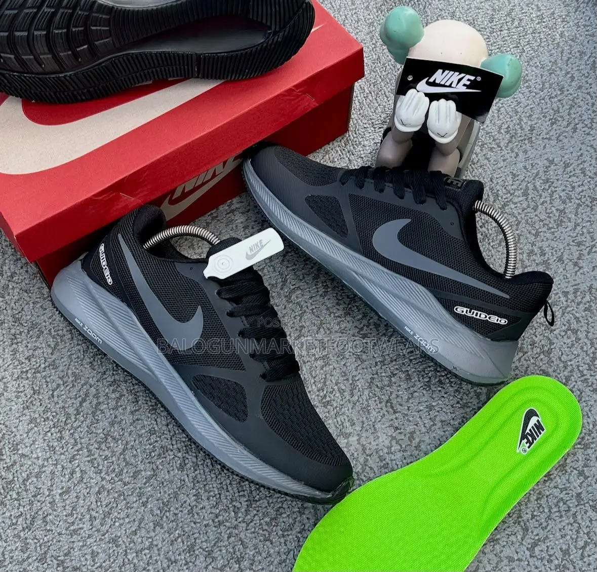 Zoom Sneakers in Colors