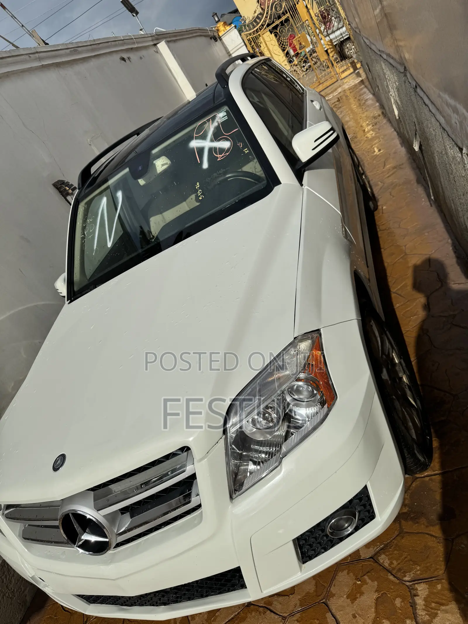 Mercedes-Benz GLK-Class 350 4MATIC 2011 White