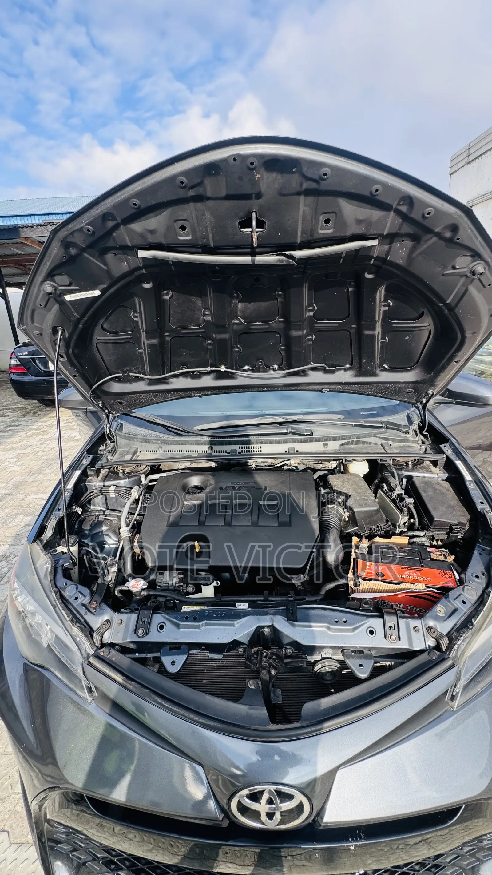 Toyota Corolla SE 4dr Sedan (1.8L 4cyl CVT) 2017 Gray
