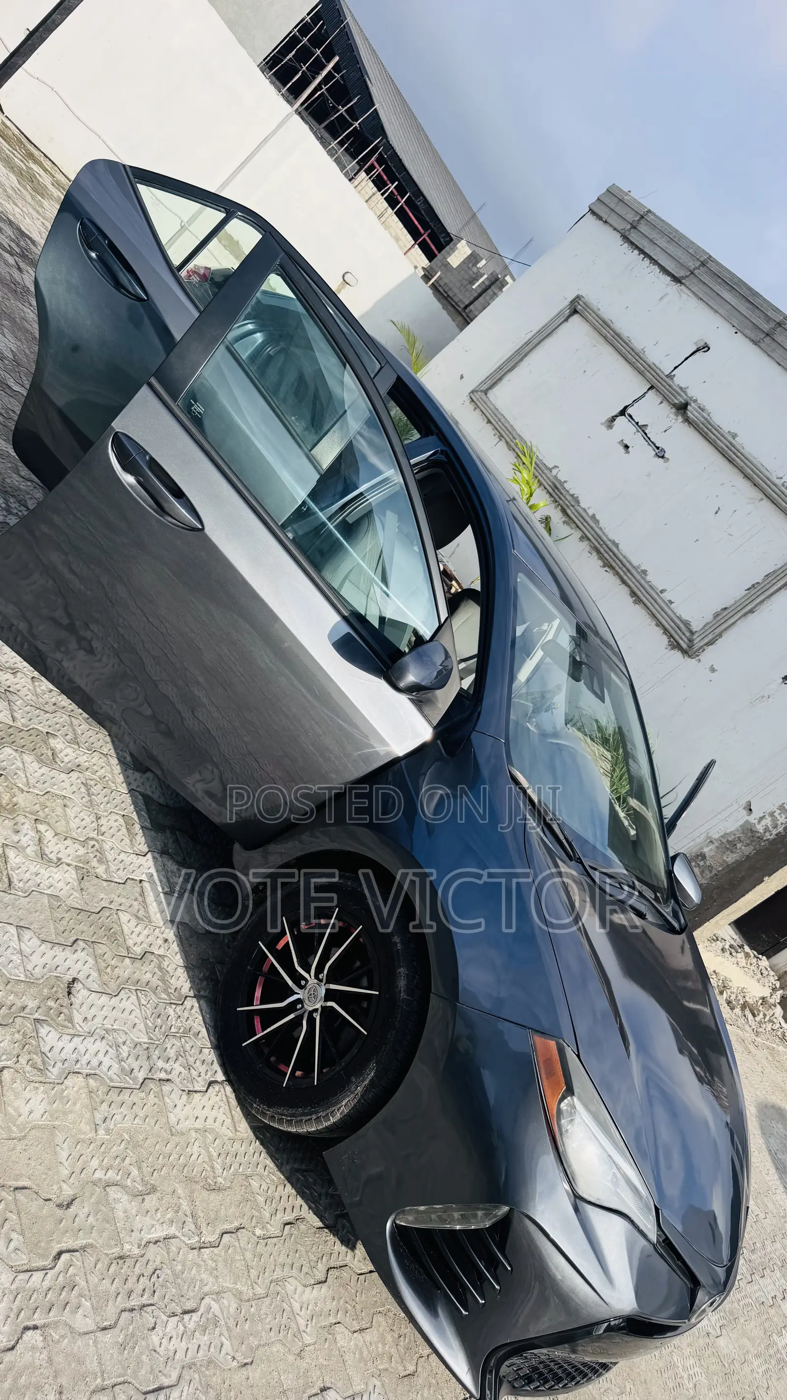 Toyota Corolla SE 4dr Sedan (1.8L 4cyl CVT) 2017 Gray