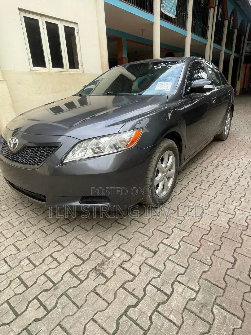 Toyota Camry 2009 Gray