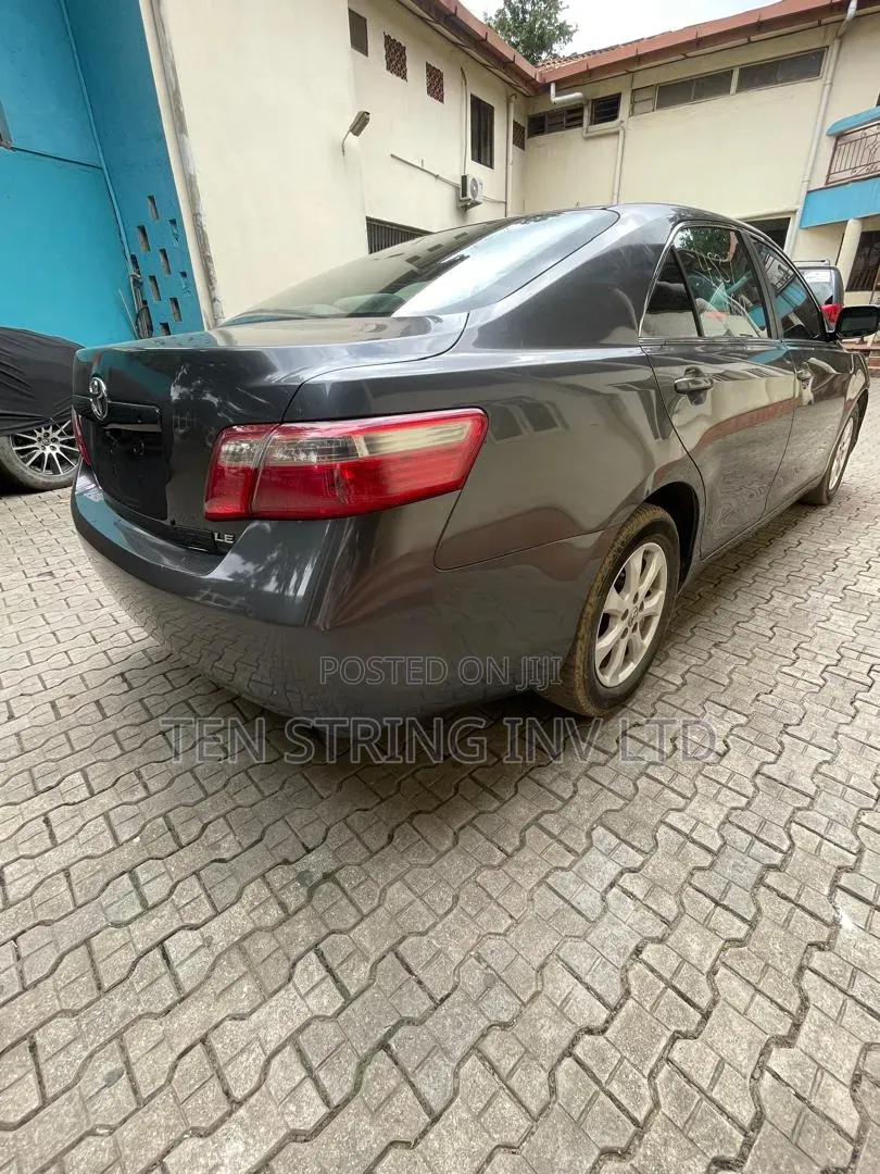 Toyota Camry 2009 Gray