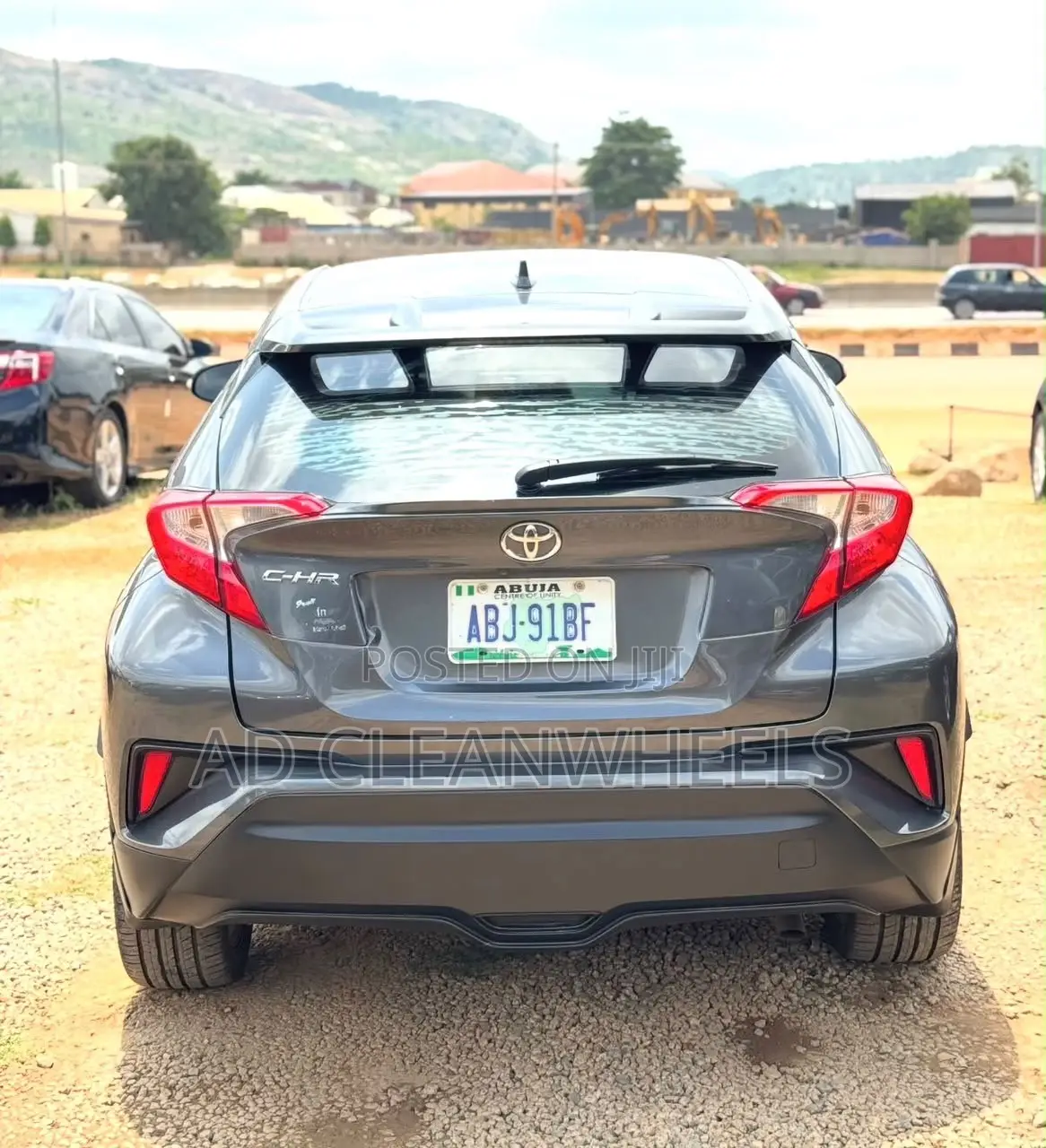 Toyota C-HR XLE FWD 2019 Black