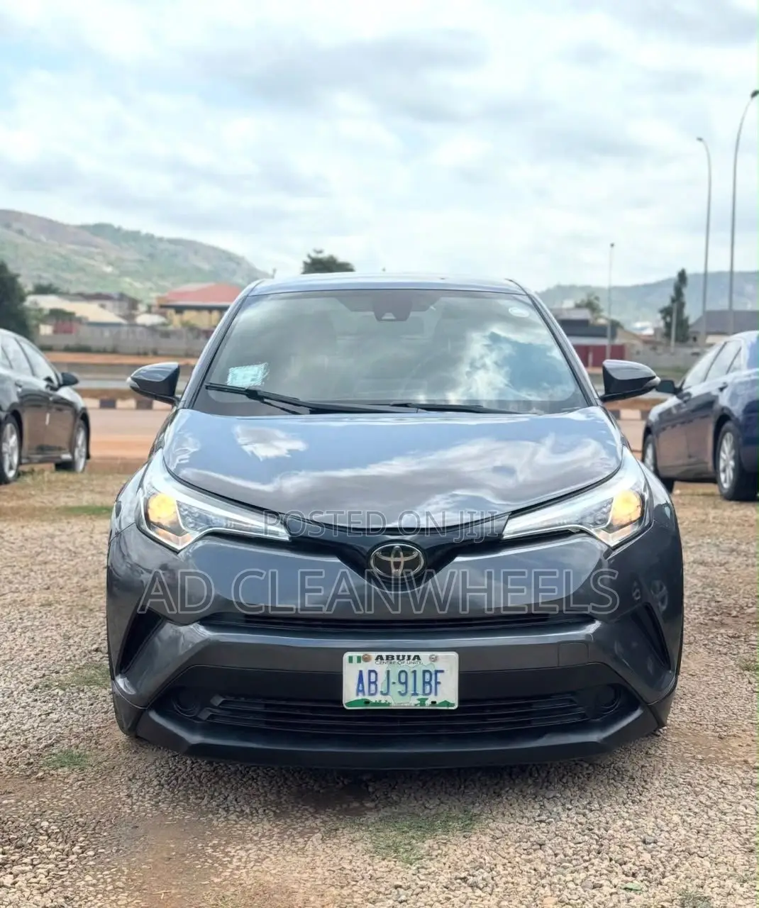 Toyota C-HR XLE FWD 2019 Black