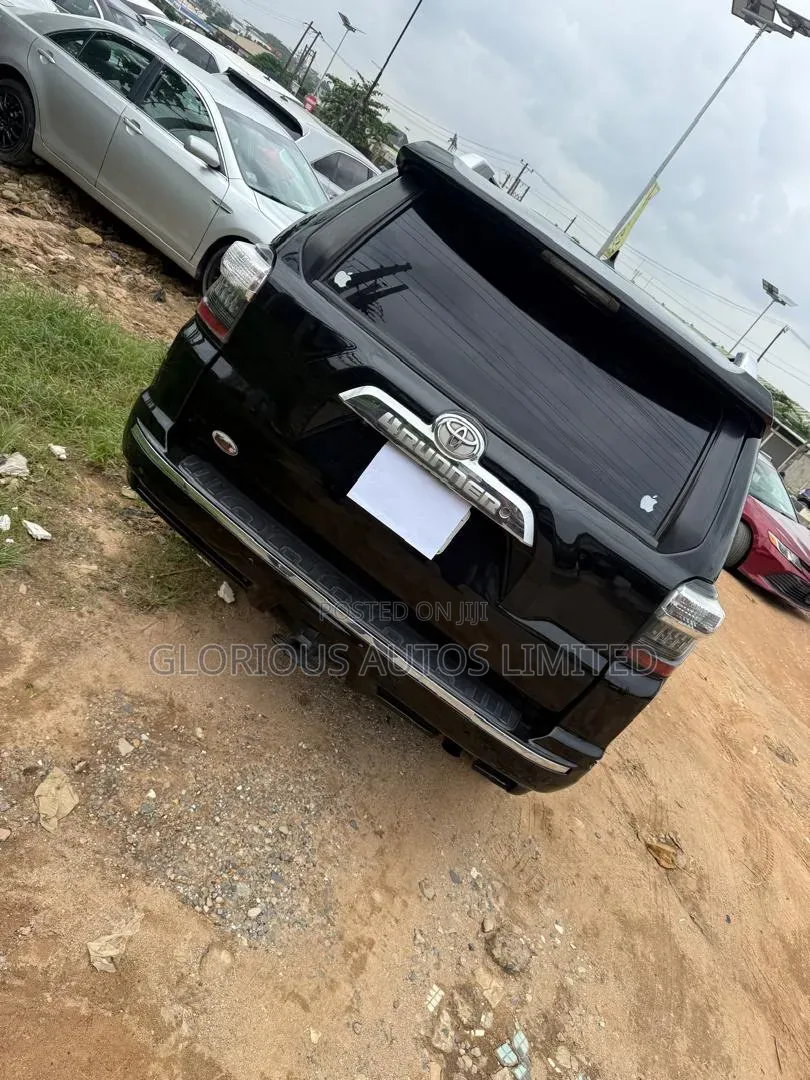 Toyota 4-Runner Limited 4WD 2012 Black