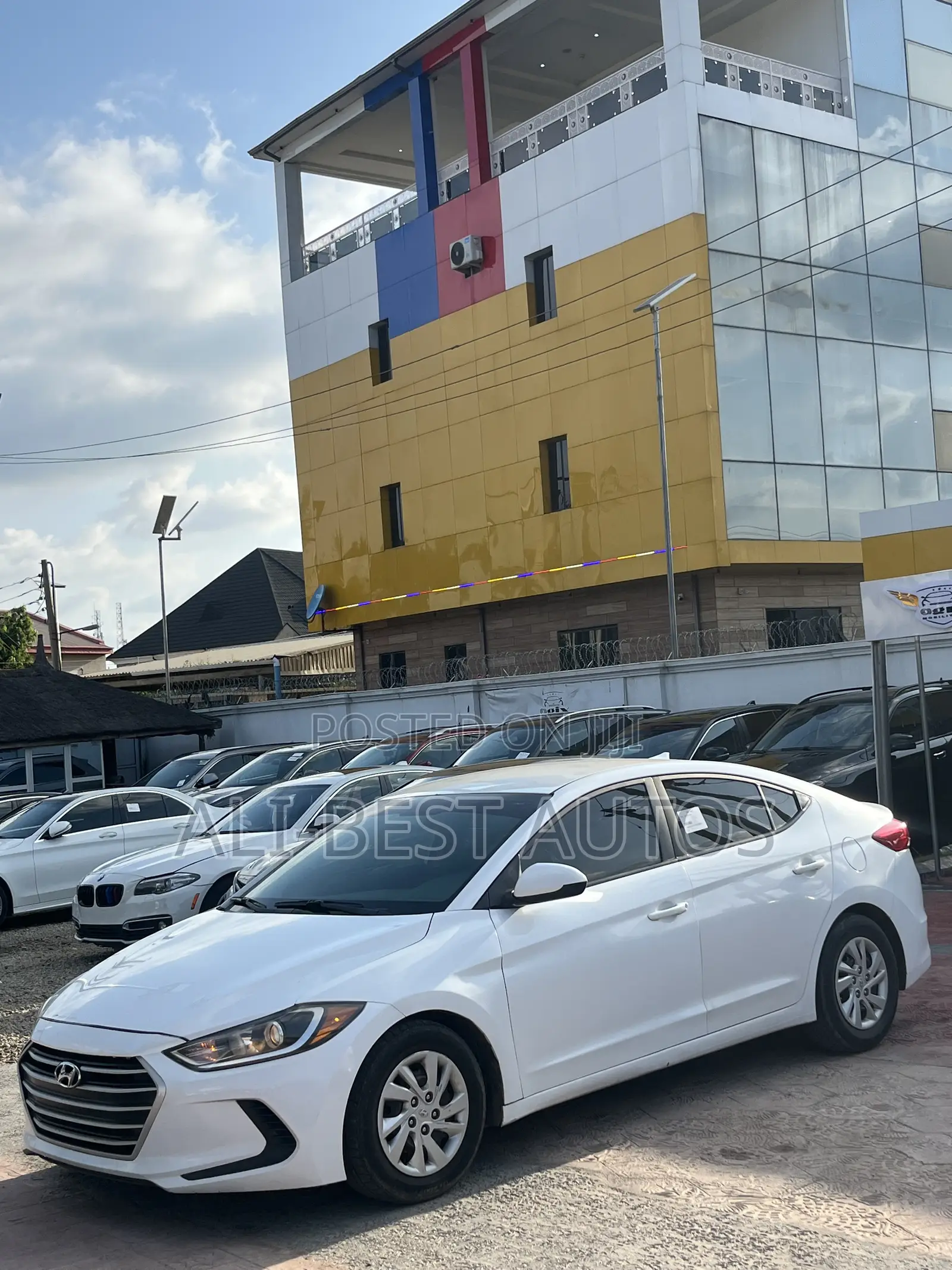 Hyundai Elantra 2017 White