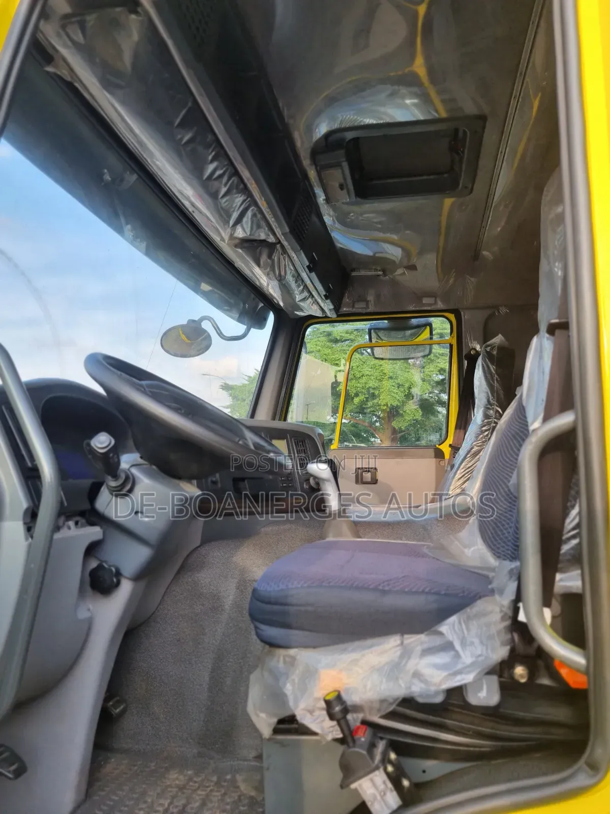 New Arrival Foreign Used Howo Tipper 10 Tyres 2010 Model