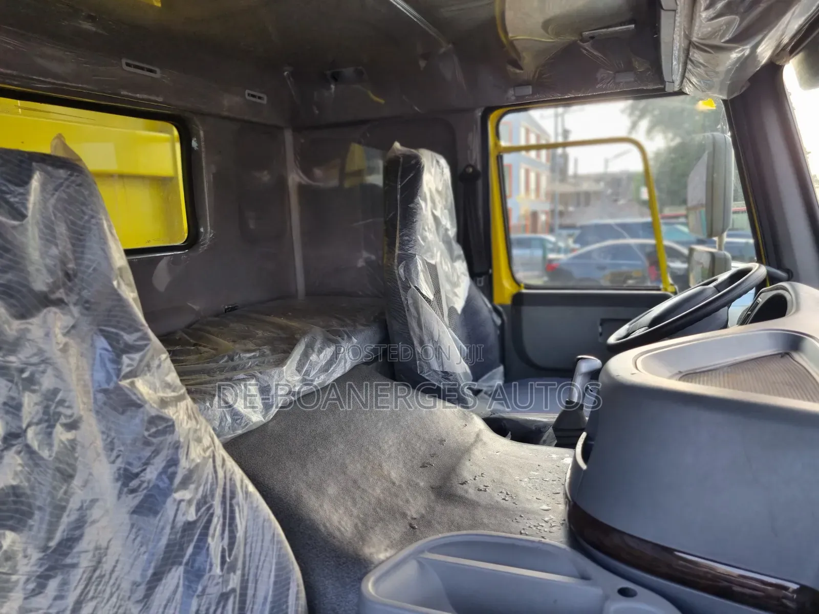 New Arrival Foreign Used Howo Tipper 10 Tyres 2010 Model
