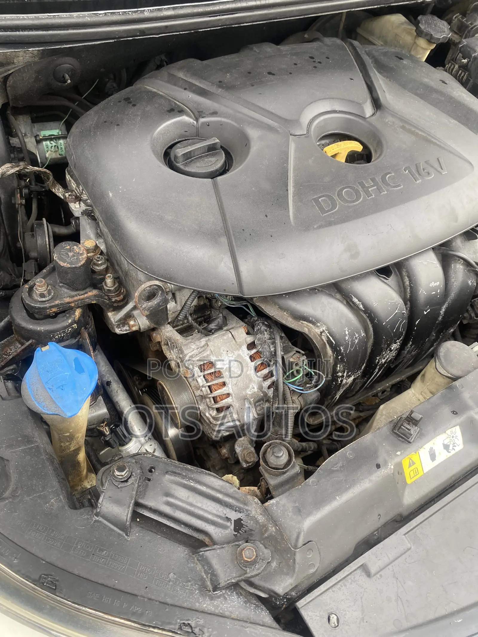 Hyundai Elantra GLS Sedan FWD (1.8L 4cyl 6M) 2013 Gray