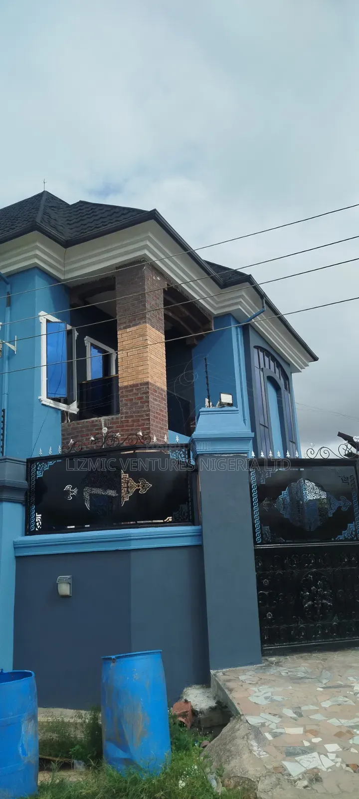 Furnished 4bdrm Duplex in Post Service, Iba / Ojo for sale