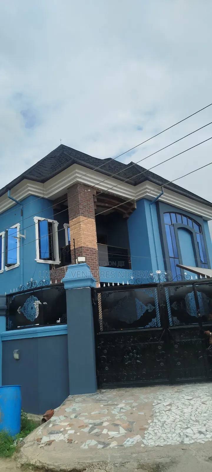 Furnished 4bdrm Duplex in Post Service, Iba / Ojo for sale