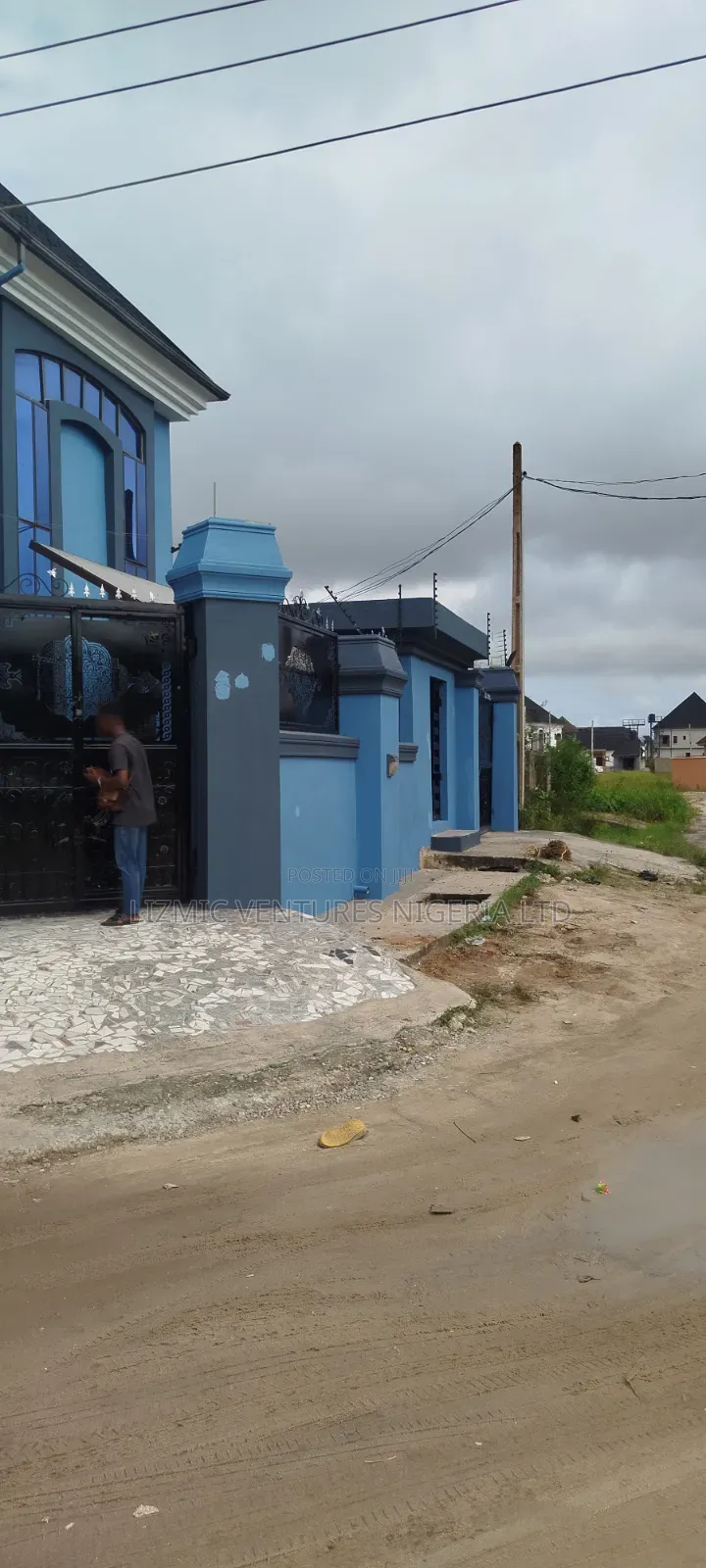 Furnished 4bdrm Duplex in Post Service, Iba / Ojo for sale