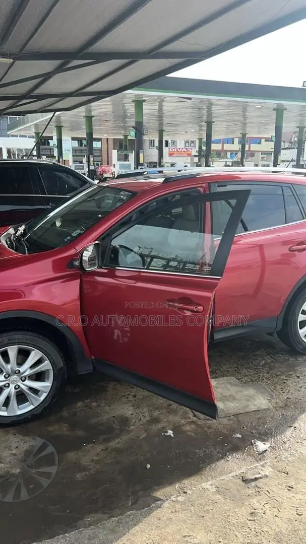 Toyota RAV4 Limited 4dr SUV AWD (2.5L 4cyl 6A) 2014 Red