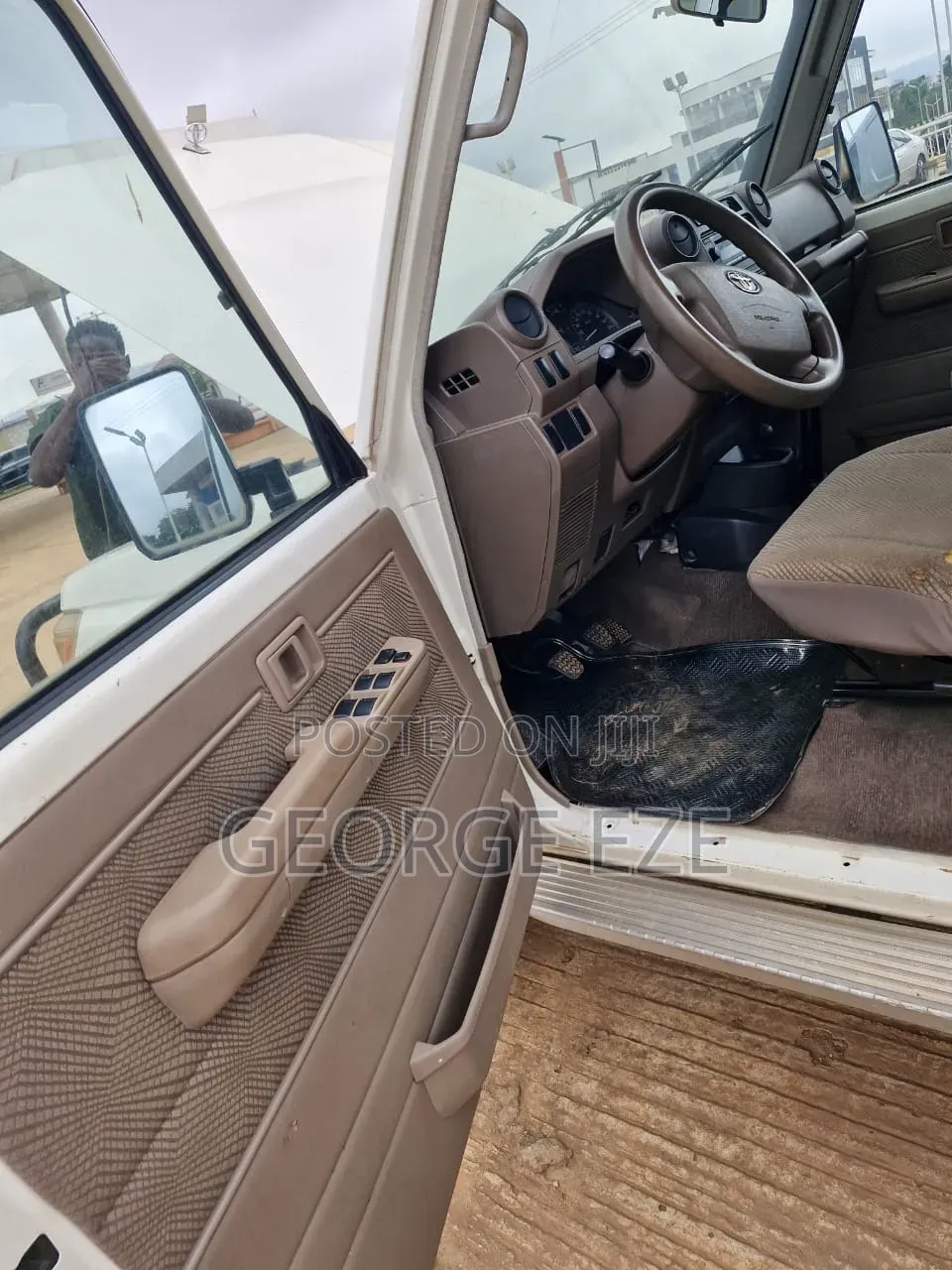 Toyota Land Cruiser 2013 White
