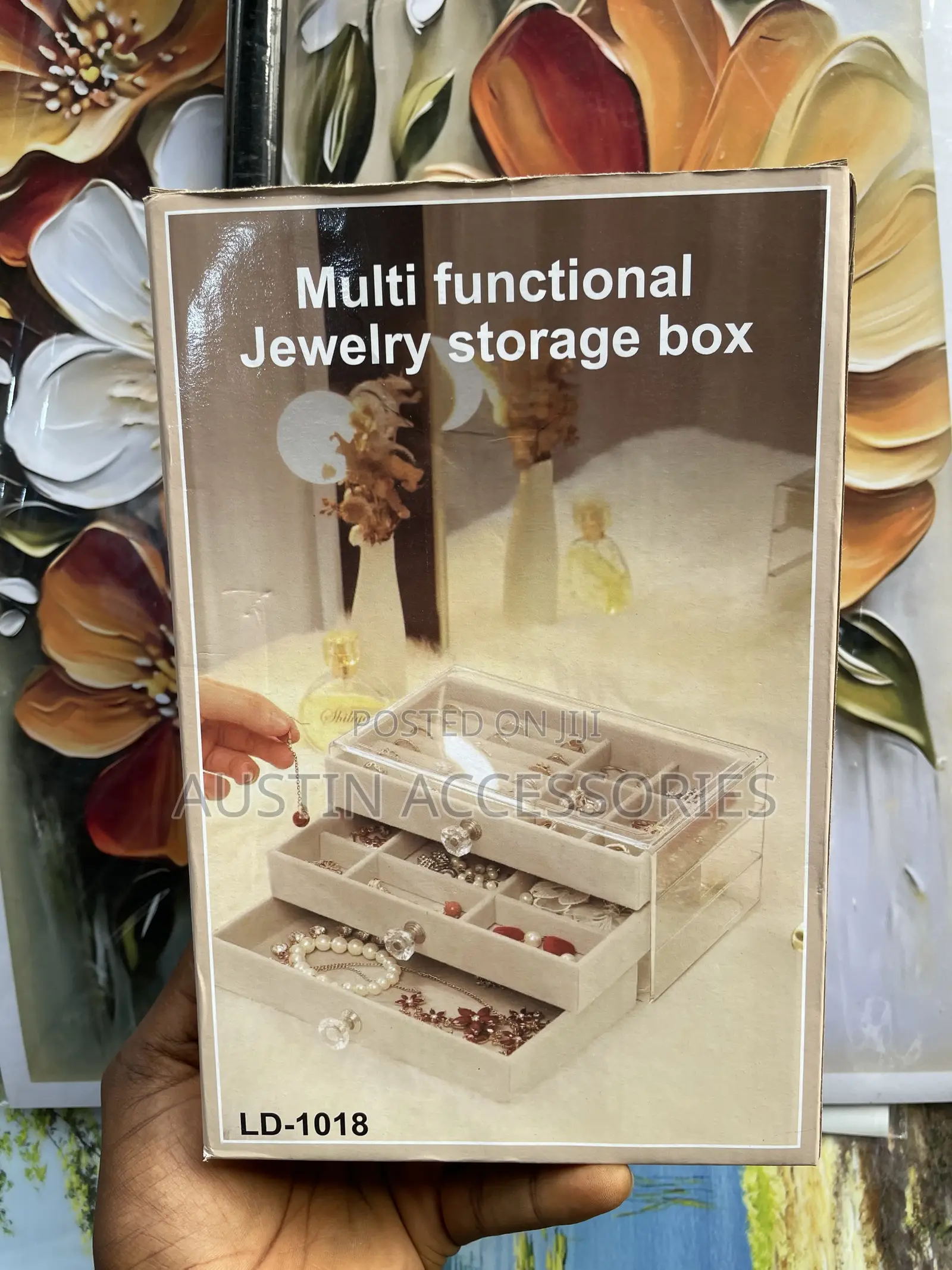 Multi-Functional 3-Layer Velvet and Acrylic Jewelry Storage Box