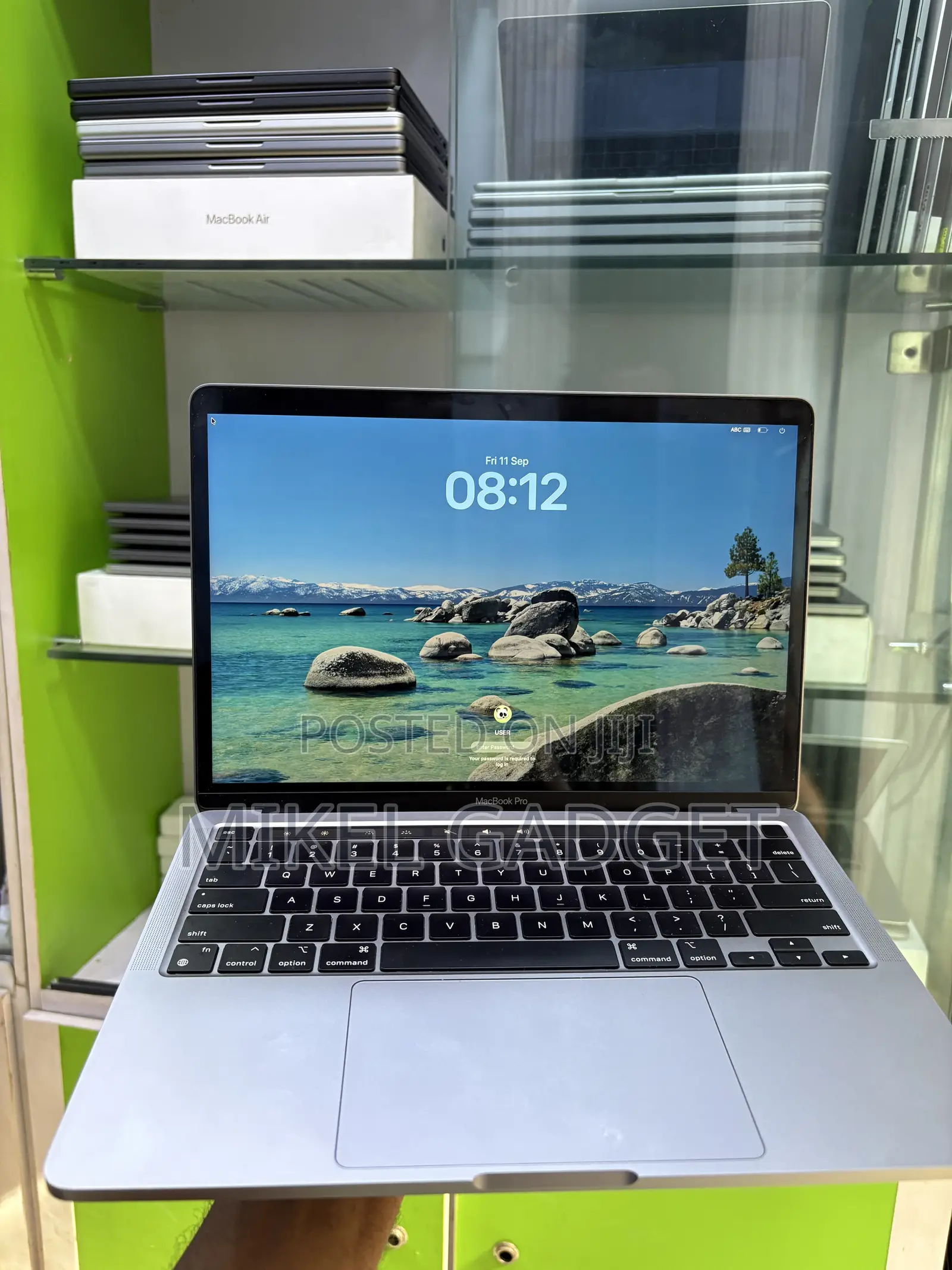 Laptop Apple MacBook Air 2022 M2 8GB Apple M2 SSD 256GB