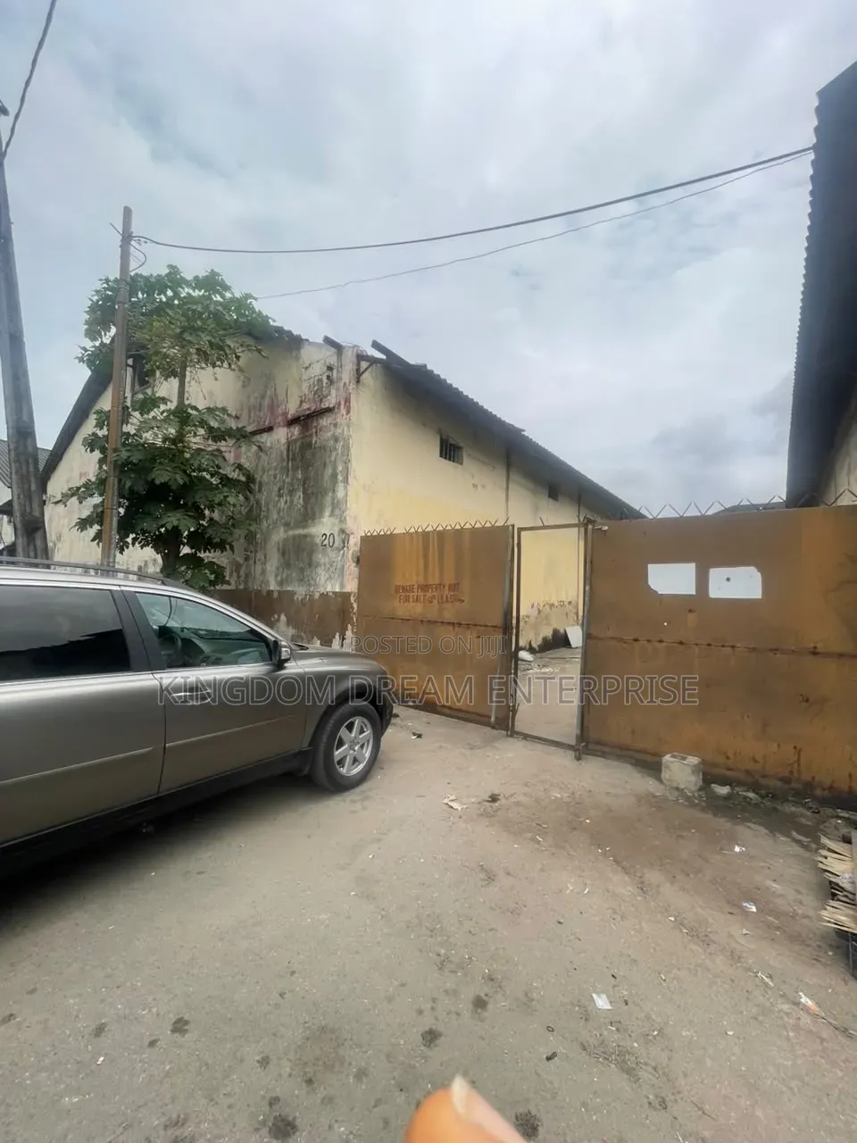 For SALE 2-Bay Warehouse on 1,700 Land
Creek Apapa, Lagos