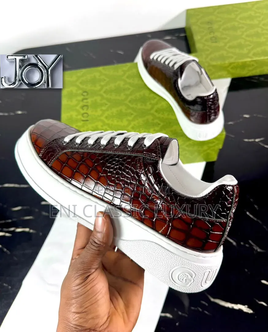 Top Notch Luxury Men's Sneakers Gucci Best Quality Well Branded