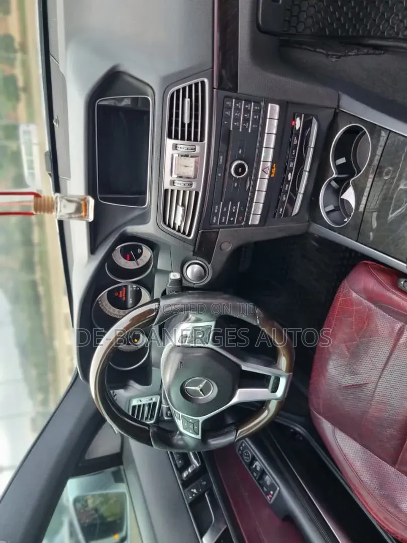 Mercedes-Benz E400 2017 Silver