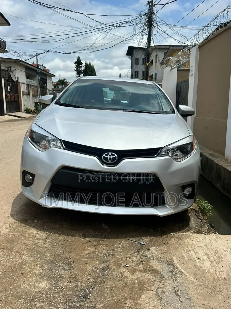 Toyota Corolla LE 4dr Sedan (1.8L 4cyl CVT) 2016 Silver