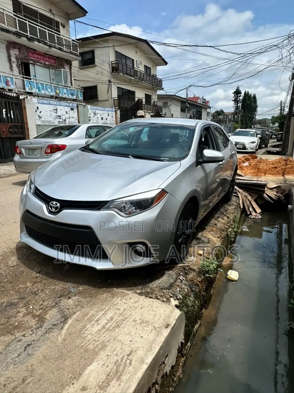 Toyota Corolla LE 4dr Sedan (1.8L 4cyl CVT) 2016 Silver